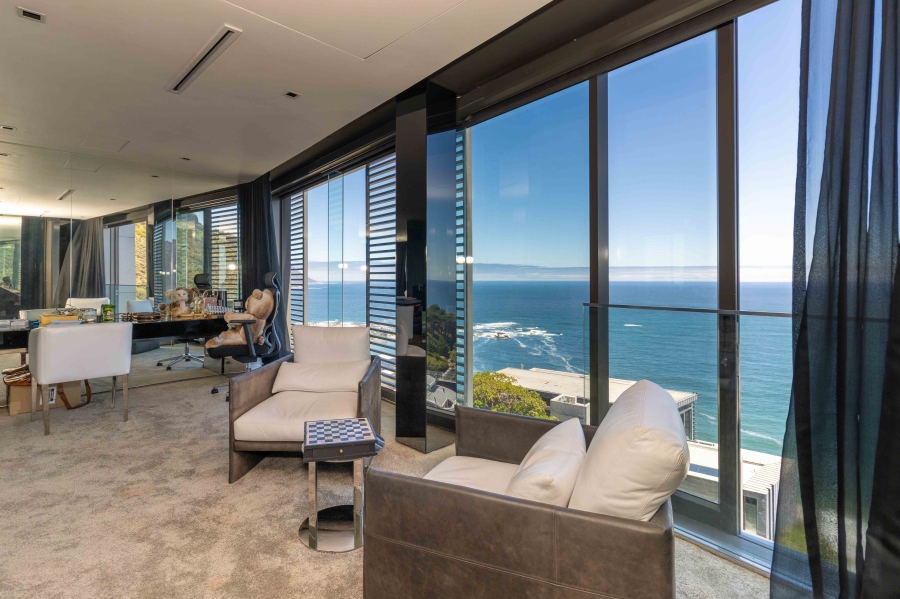 5 Bedroom Property for Sale in Clifton Western Cape